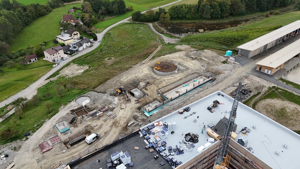 Drone 3d model of Landwirtschaftliche Fachschule Stiegerhof CowKnowHow in gödersdorf b villach Aerial drone 3d model in Villach, Karnten, AT