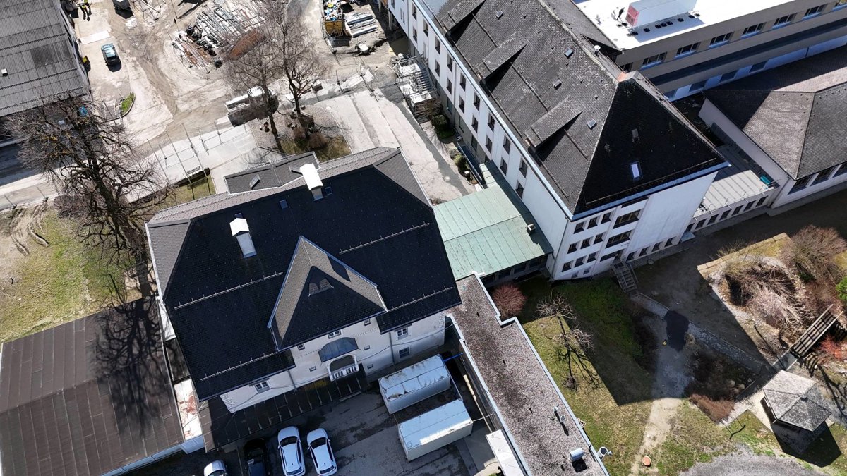 Drone 3d model of Landwirtschaftliche Fachschule Stiegerhof CowKnowHow in gödersdorf b villach Aerial drone 3d model in Villach, Karnten, AT