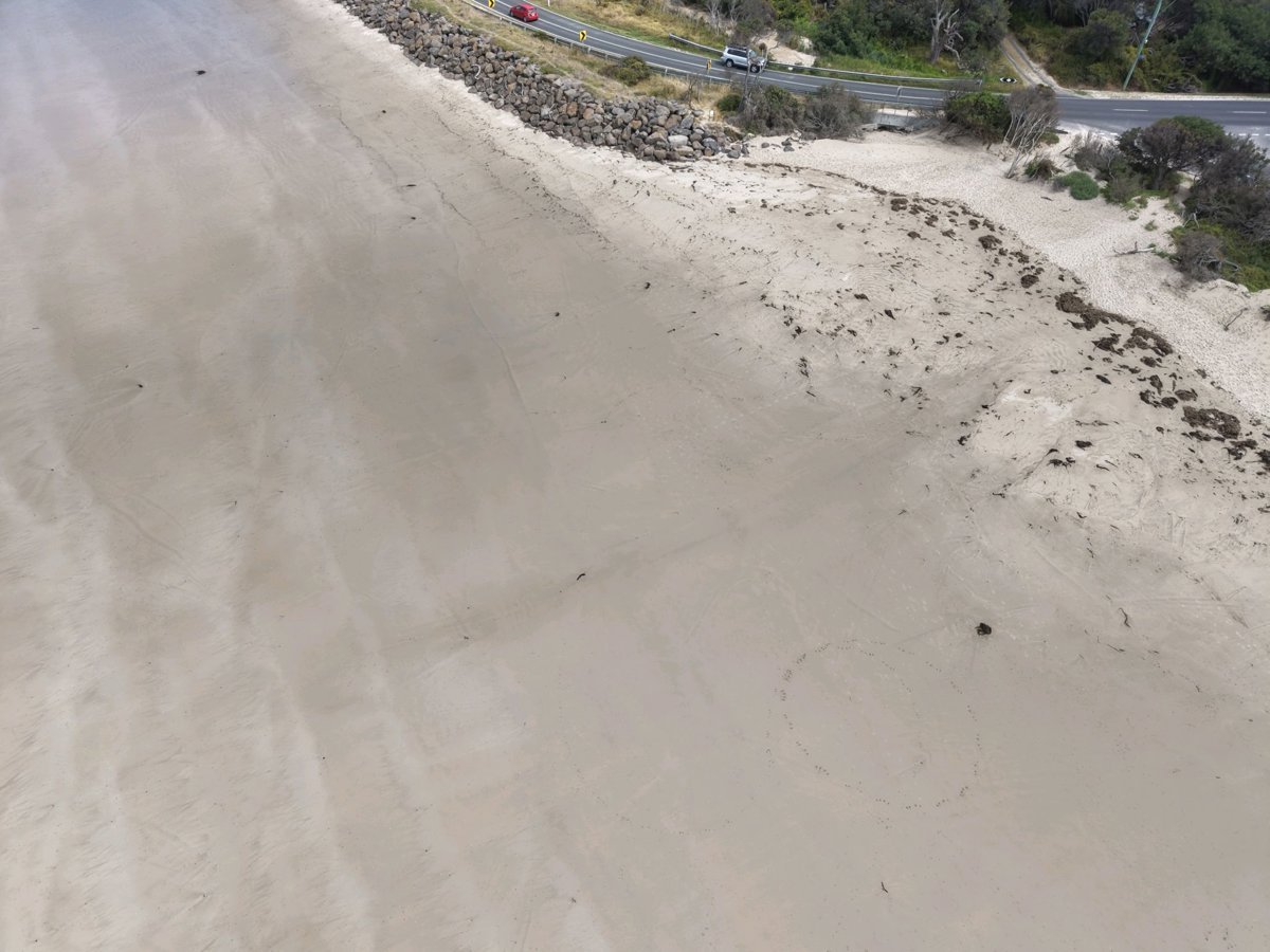 Drone 3d model of Main Surf Beach Australia Entire Two Storey 6 Bedroom House in bedroom house Aerial drone 3d model in Inverloch, Vic, AU