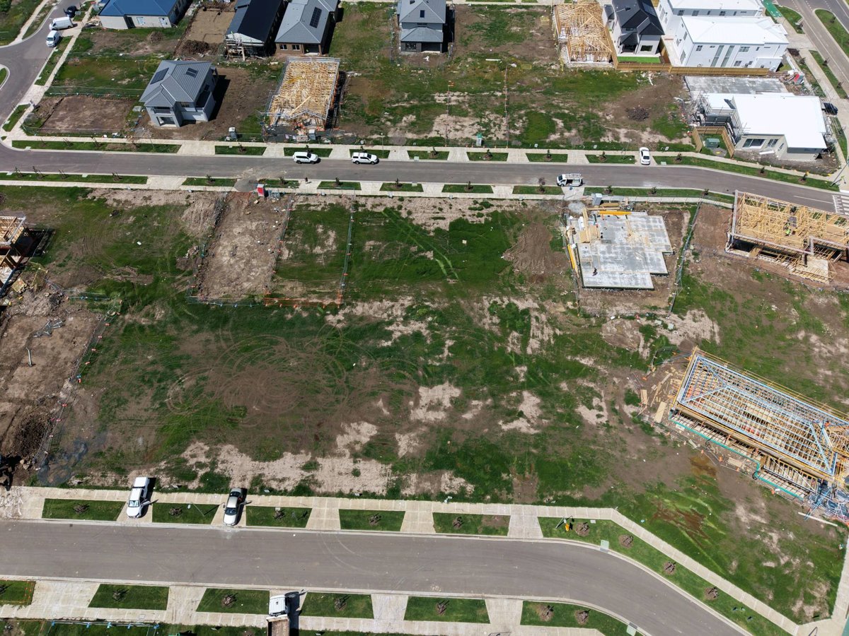 Drone 3d model of Peekaboo Photography NeelSky IT Solution in botanical estate Aerial drone 3d model in Mickleham, Vic, AU