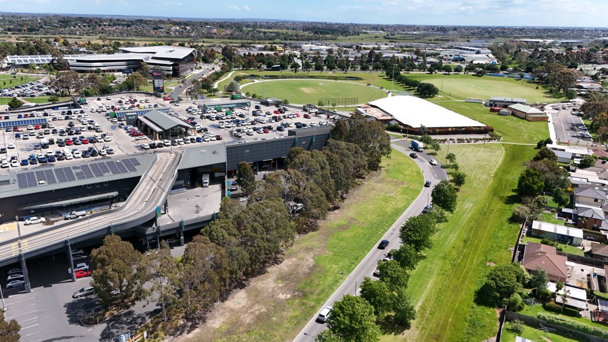 Drone 3d model of Mother Driving School Aarons Cleaning Repairs in fountain gate Aerial drone 3d model in Narre Warren, Vic, AU