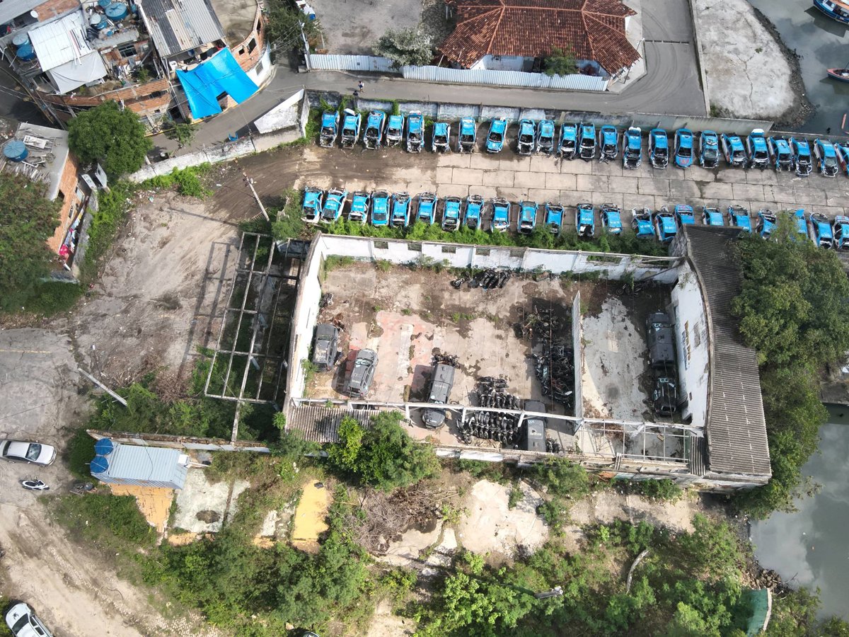Thumbnail preview for 3D Drone Model of My Dream Studio Estética Animal Igreja Casa Oração Rosa Saron in Rio De Janeiro, Rj, Brazil