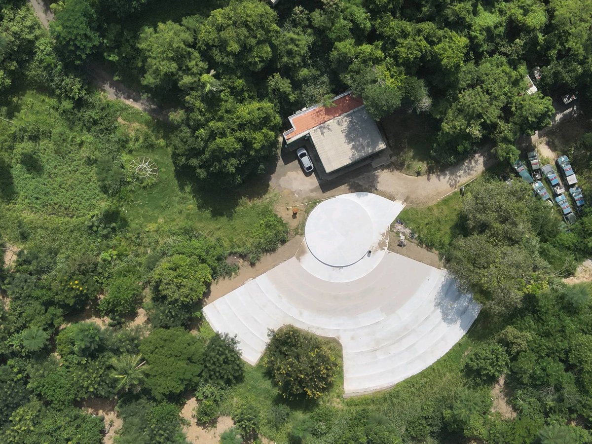 Drone 3d model of Fazenda Colubandê Beleza renovada studioo in Columba Aerial drone 3d model in São Gonçalo, Rj, BR
