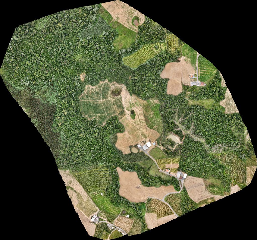 Drone map of BR serviço agrícola in cabana na montanha Aerial drone map in Vidal Ramos, Sc, BR