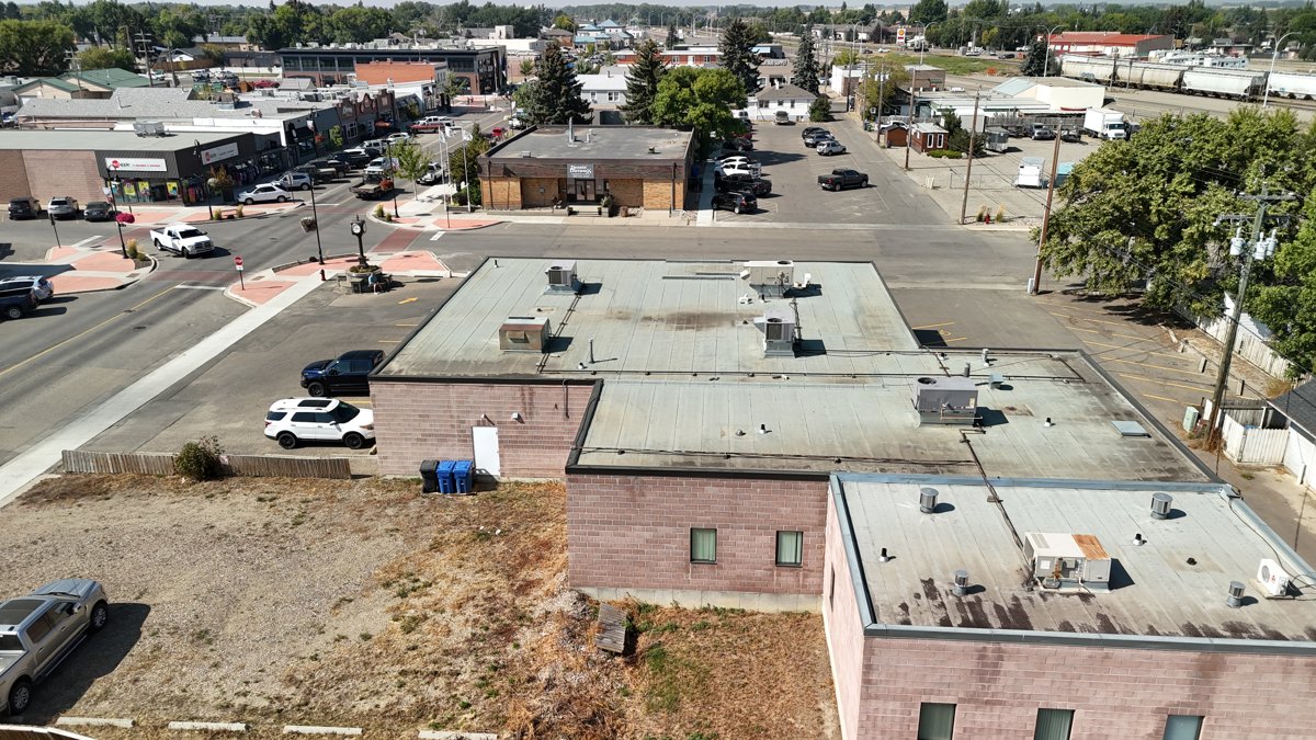 Drone 3d model of Meyer Aesthetics Clinic Baby Miriam Dr Aerial drone 3d model in Coaldale, Ab, CA