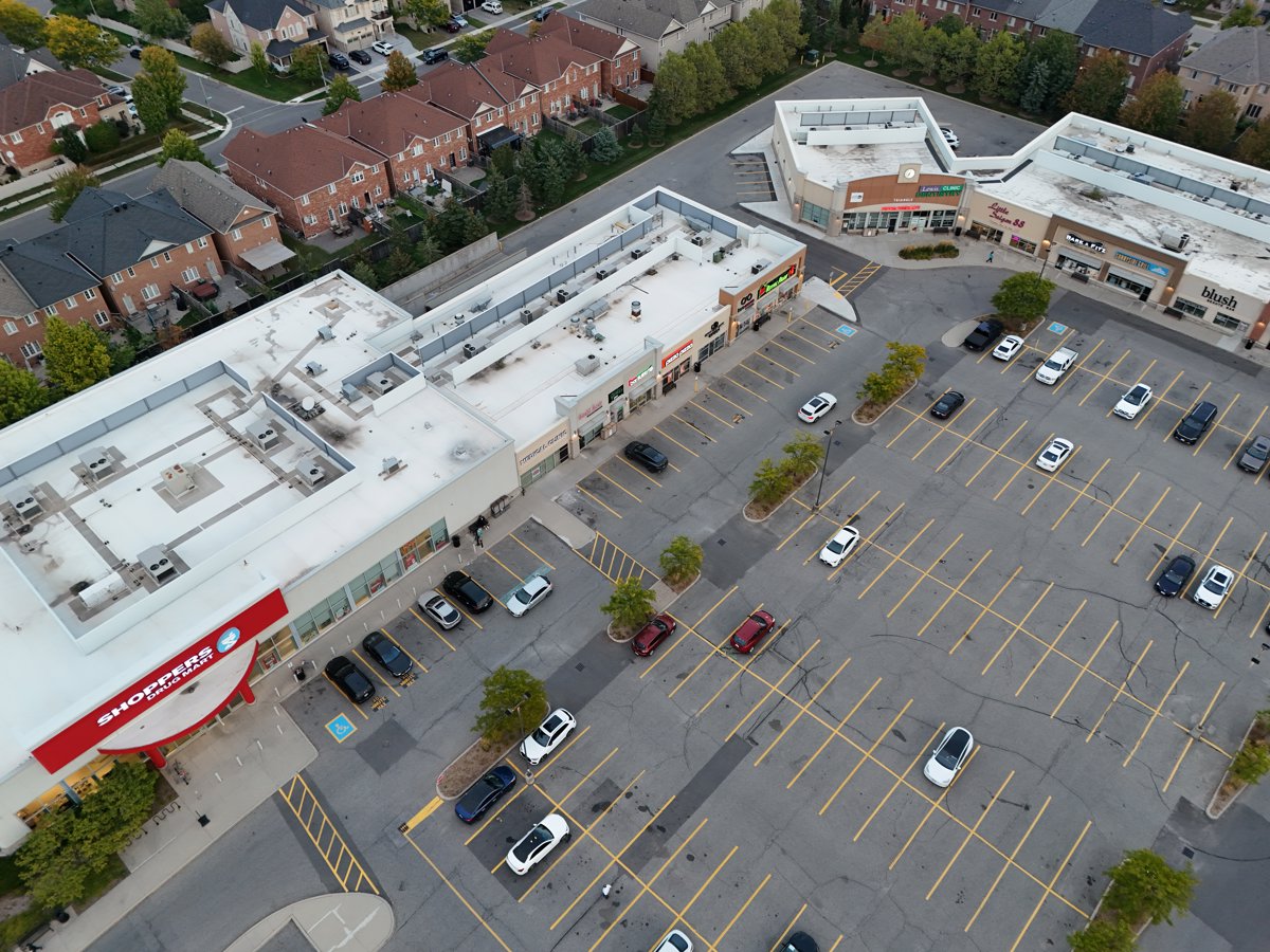 Drone 3d model of Shoppes on Dundas Joshua Creek Animal Hospital in joshua creek Aerial drone 3d model in Oakville, On, CA