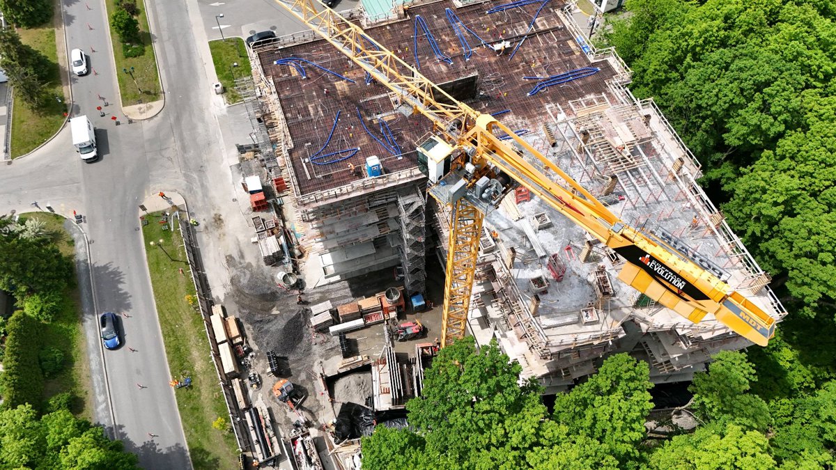Drone 3d model of Maupas Condos locatifs Shell Aerial drone 3d model in Deux-Montagnes, Qc, CA
