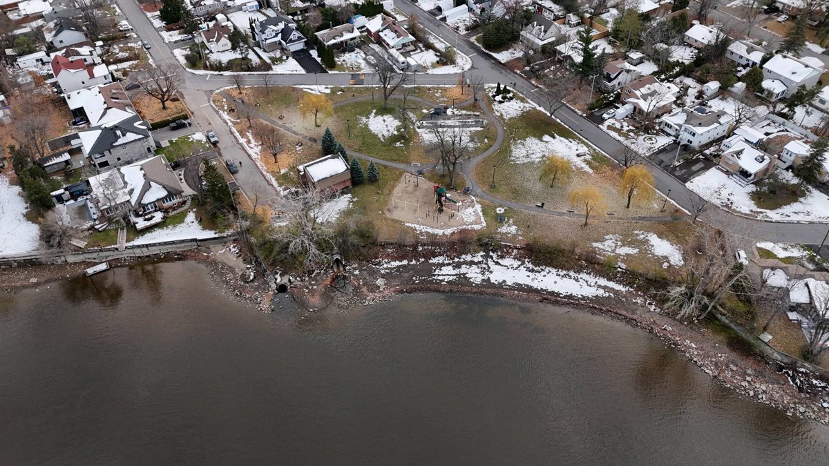 Drone 3d model of Parc Louise Deschênes Bocce Ball Court in Pierrefonds - Roxboro Aerial drone 3d model in Montréal, Qc, CA