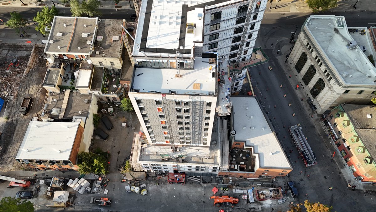 Drone 3d model of Western Union Agent Location Royal Snacks in Ville-Marie Aerial drone 3d model in Montréal, Qc, CA