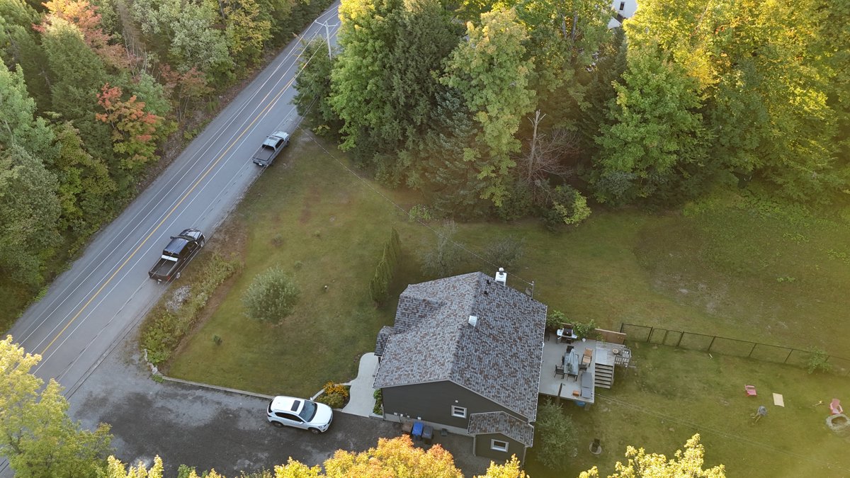 Drone 3d model of Arpenrpo Source Sante Action Incorporated Aerial drone 3d model in Saint-Colomban, Qc, CA