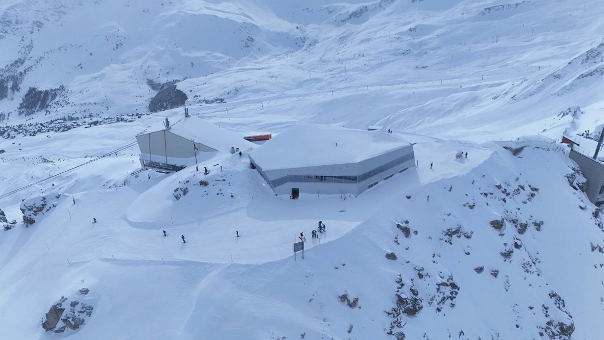 Drone 3d model of Weisshorn 360 Panoramarestaurant Weisshorngipfel Aerial drone 3d model in Arosa, Gr, CH