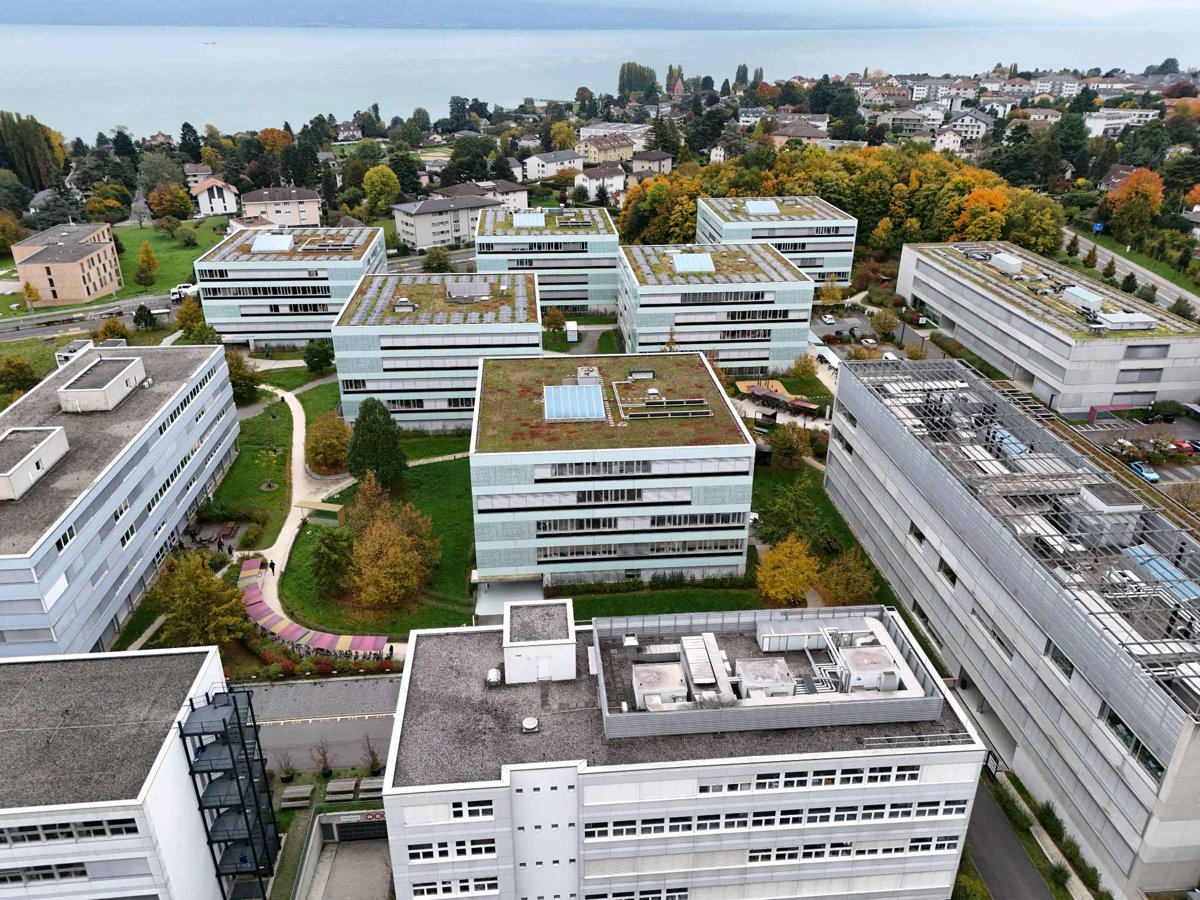 Drone 3d model of Siemens Healthineers World Connect Services Sarl in QI E Aerial drone 3d model in Lausanne, Vd, CH