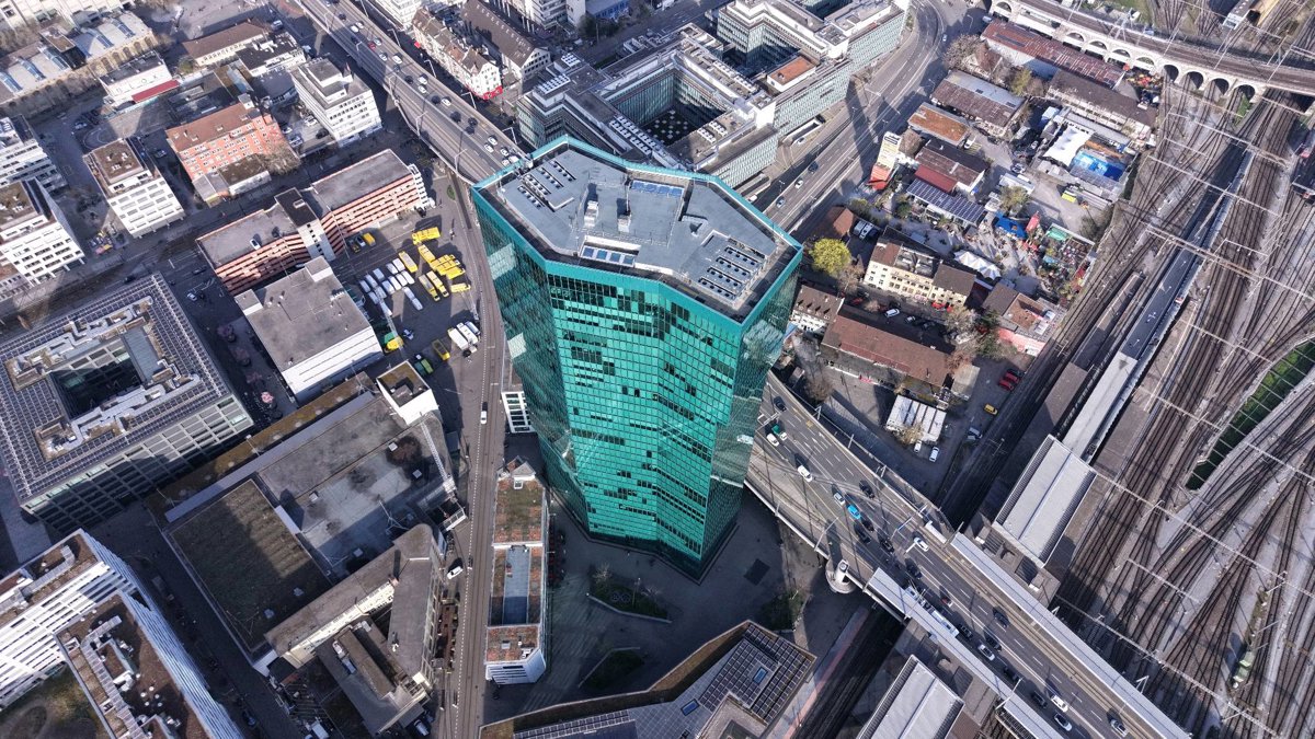 Drone 3d model of CLOUDS GAM Investment Management Switzerland AG in prime tower Aerial drone 3d model in Zürich, Zh, CH
