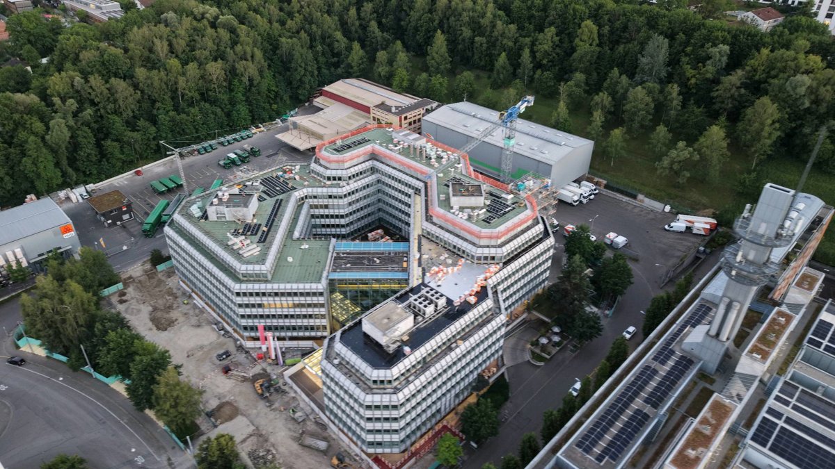 Thumbnail preview for 3D Drone Model of Swiss Life Immopulse Generalagentur Binz in Zürich, Zh, Switzerland