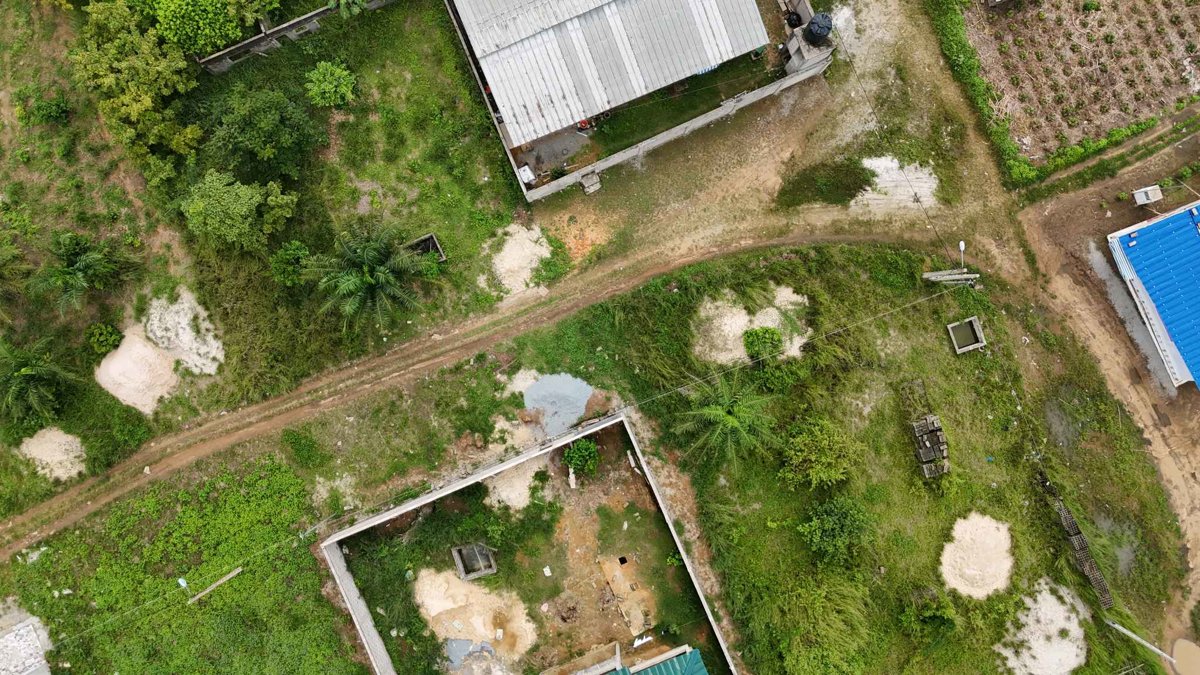 Drone 3d model of Mme Kouassi 2 Villa cité de David koffi Aerial drone 3d model in Songon-Kassemblé, District Autonome D Abidjan, CI