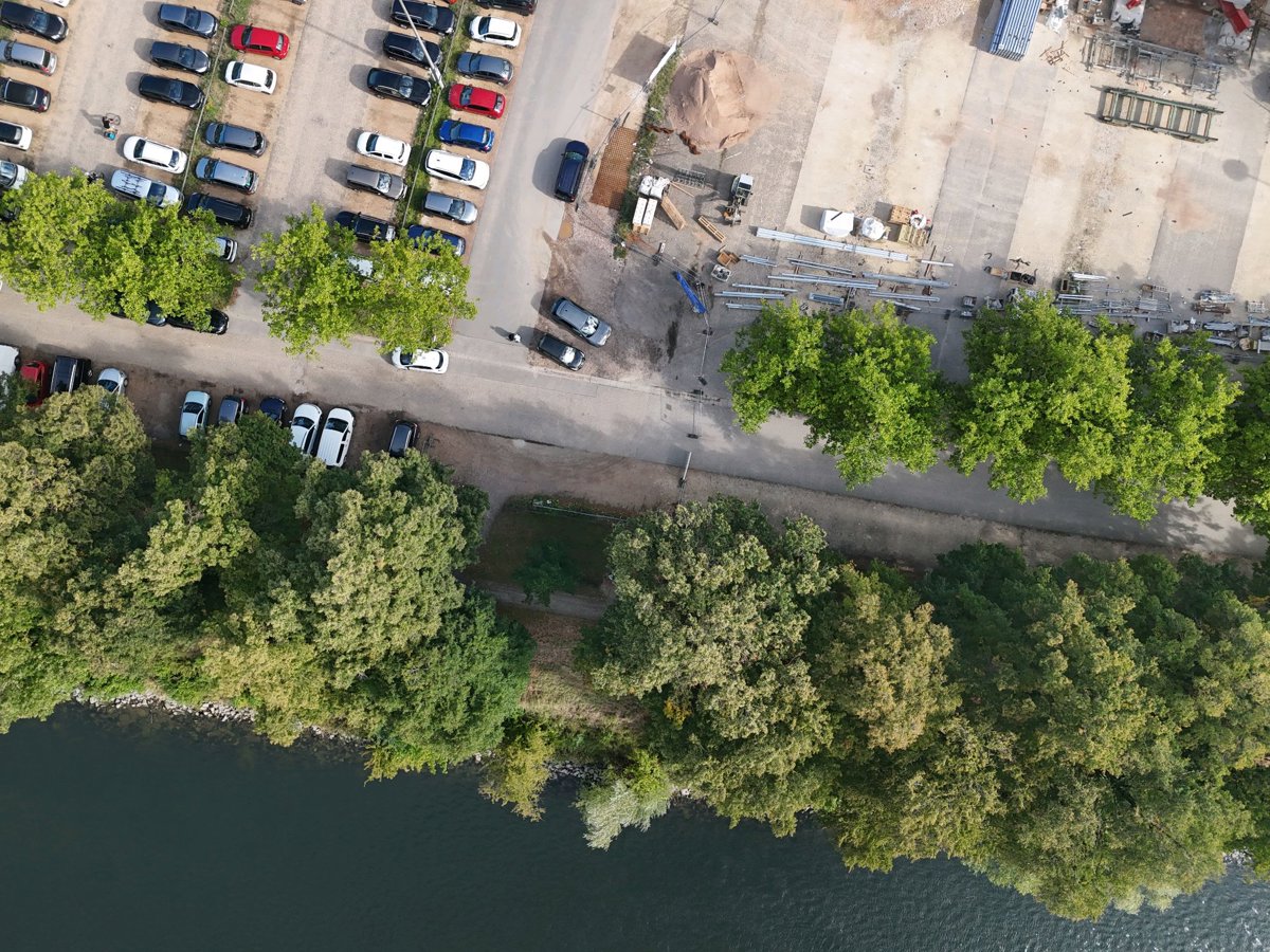 Thumbnail preview for 3D Drone Model of Parkplatz Wörthufer Unterer Wöhrd Park Ride in Regensburg, Bayern, Germany