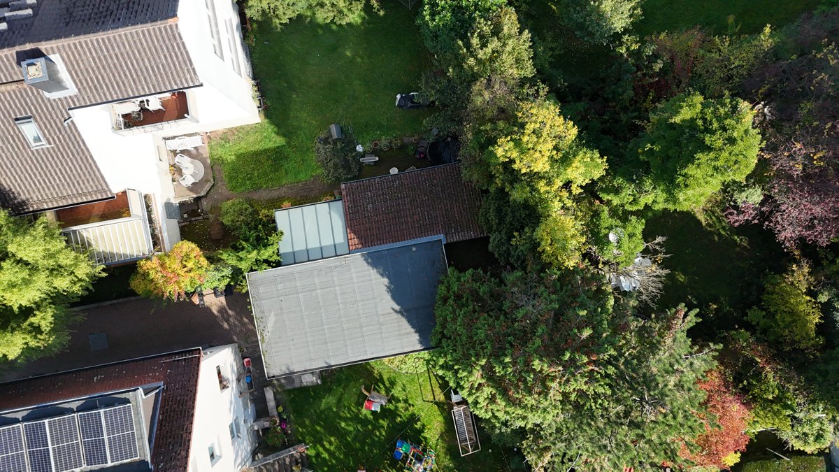 Drone 3d model of ENERGIE OASE Inh Sabine Buschbeck Wehrheim Hans Günter Dr med Internist in Bischofsheim Aerial drone 3d model in Maintal, He, DE