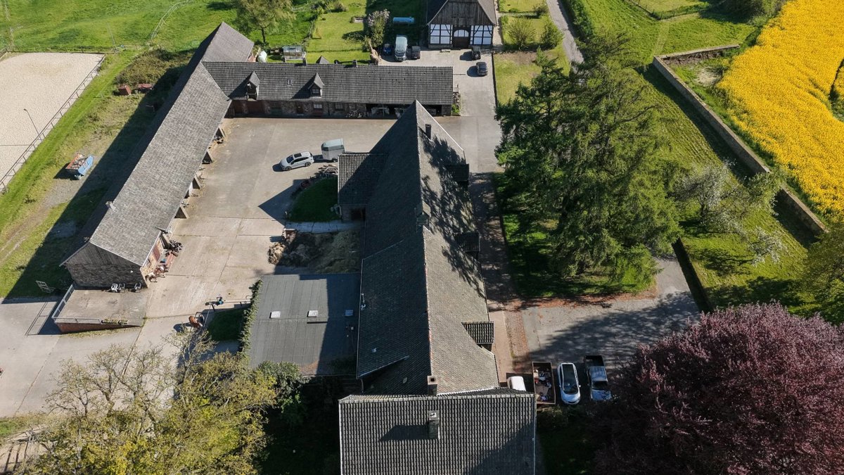 Drone 3d model of der blumentaler EDV Service Alter Waldteich in wetter hinnebecke Aerial drone 3d model in Wetter (Ruhr), Nrw, DE
