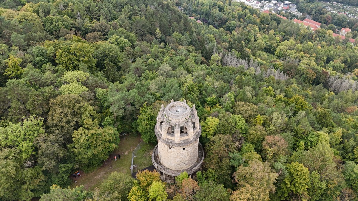 Drone 3d model of Bismarckturm Botz Denkmal in e v Aerial drone 3d model in Jena, Th, DE