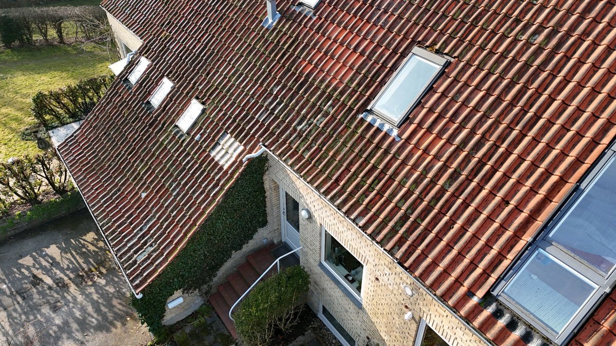 Drone 3d model of Aritz Gorgoza Haveservice v Haritz Michel Martin Francois Xavier Gogorza Helle Hentzer Psykoterapi Aerial drone 3d model in Nærum, Region, DK