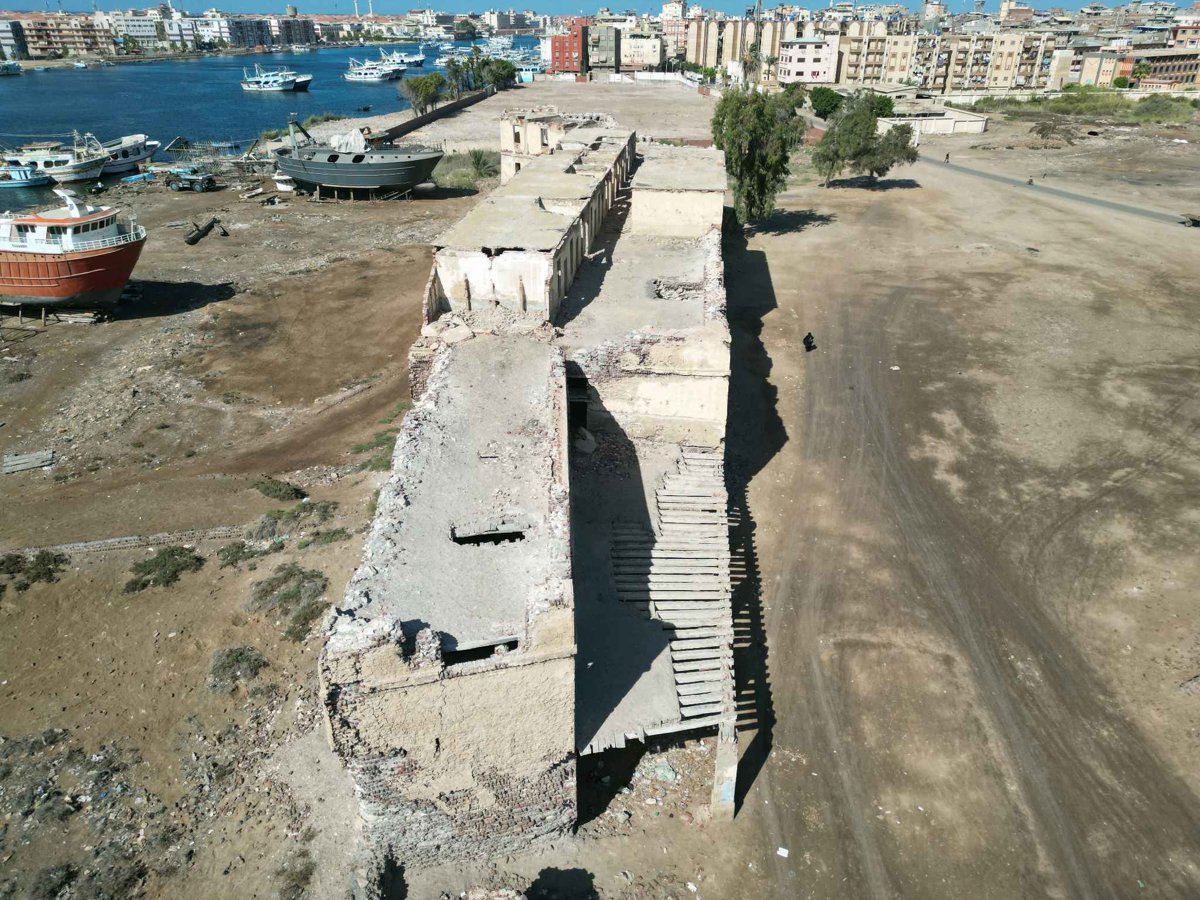 Drone 3d model of مسجد المغربى التابع لطابية أحمد علاابى قلعة وطابية احمد عرابي in عزبة البرج Aerial drone 3d model in Damietta Desert, Damietta Governorate, EG