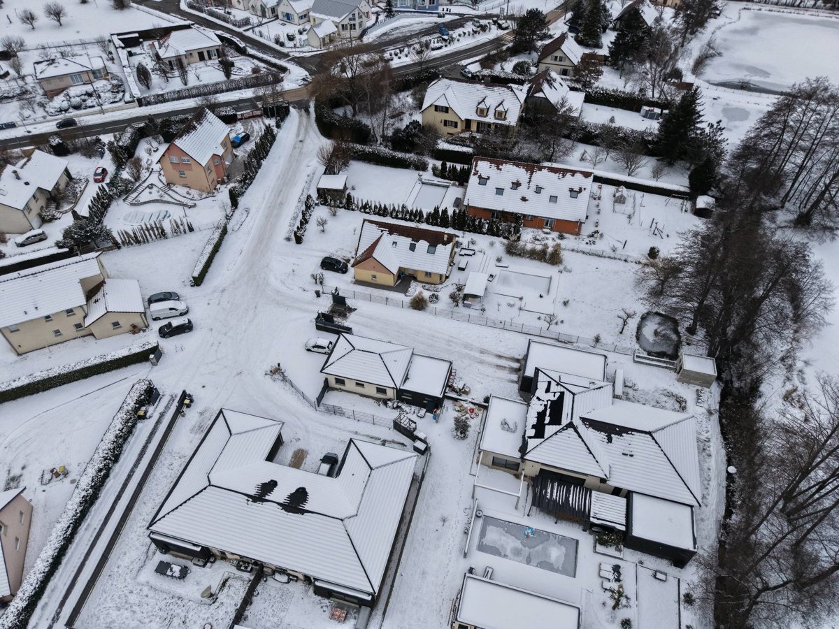 Drone 3d model of Production d Energie Solaire Public Primary School Evette in grandes planches Aerial drone 3d model in Évette-Salbert, Bourgogne Franche Comte, FR