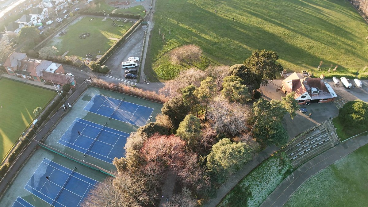 Drone 3d model of Winton Park Cafe The Parks Foundation in Winton Aerial drone 3d model in Bournemouth, Christchurch and Poole, England, GB