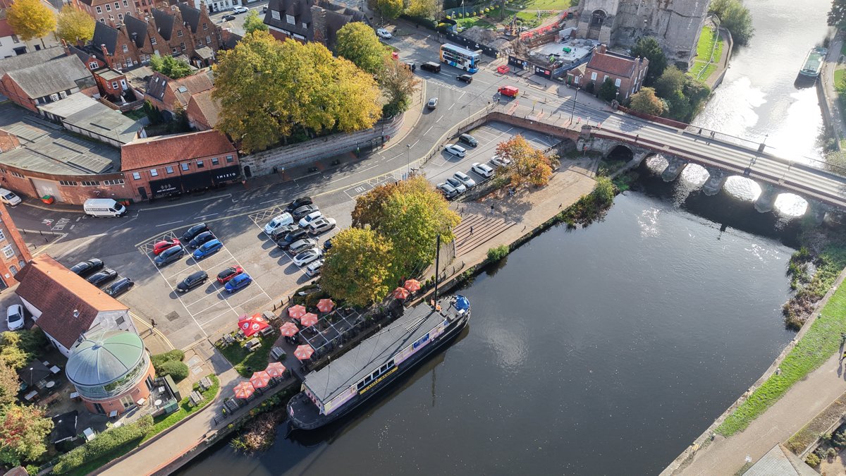 Drone 3d model of Bridge Castle Barge in trent bridge Aerial drone 3d model in Newark-on-Trent, England, GB