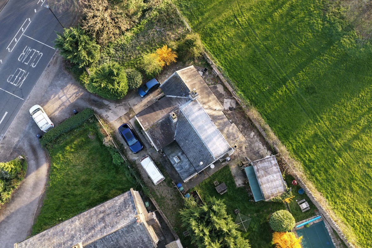Drone 3d model of Cross Keys Matthew Clay Architects in kings avenue shelter Aerial drone 3d model in Wiltshire, England, GB