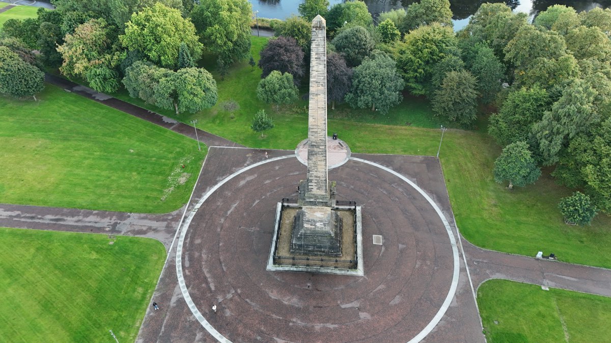 Drone 3d model of Nelson s Monument River Clyde vantage point in amateur rowing club Aerial drone 3d model in Glasgow City, Scotland, GB