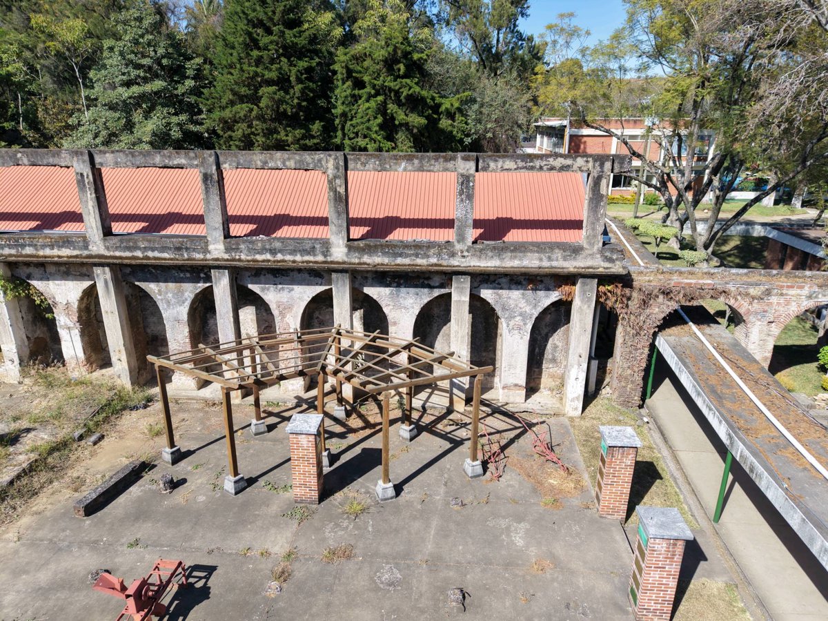 Drone 3d model of Museo Licenciado Luis Cruz Meza Biblioteca José Francisco Marín Díaz Aerial drone 3d model in Ciudad de Guatemala, Guatemala, GT