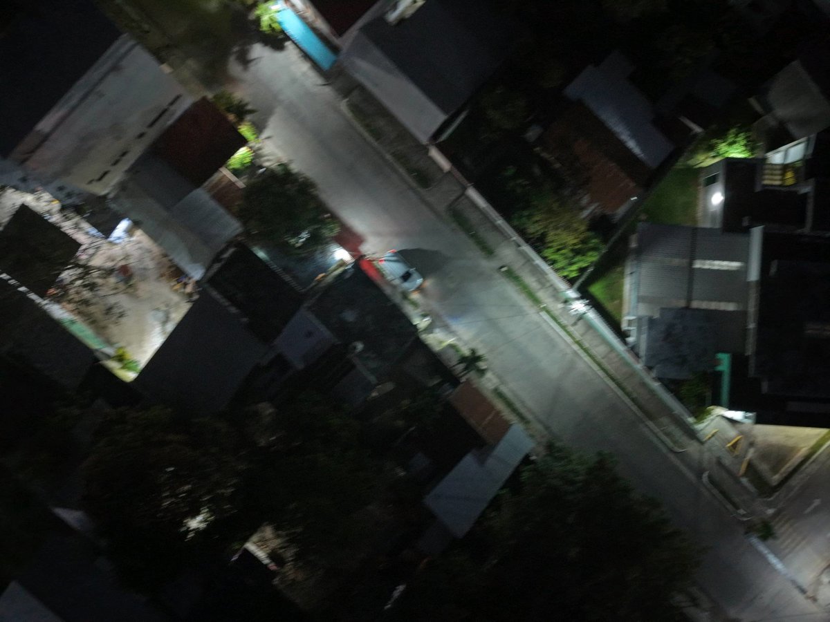 Drone 3d model of Pescatore Clinica de Ojos Petencito in Zona 1 Aerial drone 3d model in San Benito, Peten, GT