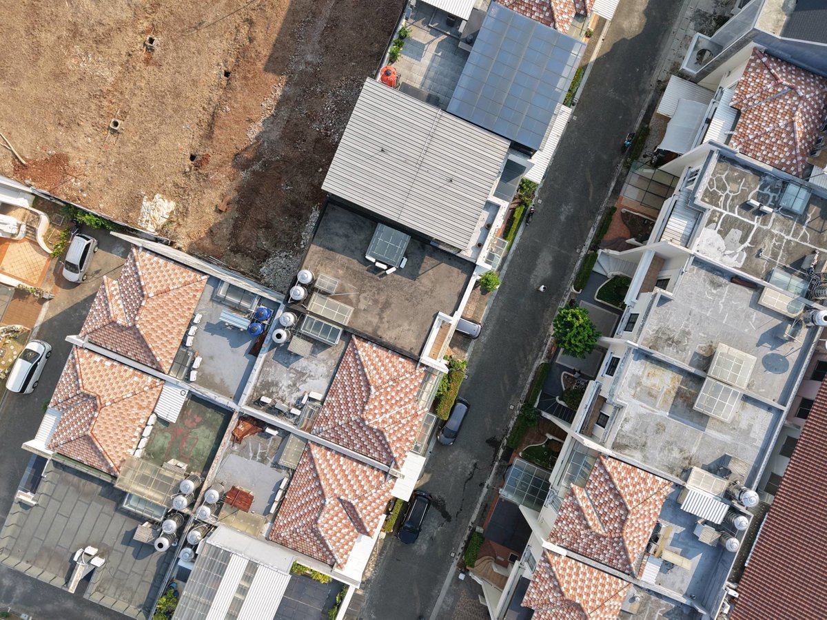 Thumbnail preview for 3D Drone Model of Gbi Intercon Camden House in Kota Jakarta Barat, Daerah Khusus Ibukota Jakarta, Indonesia