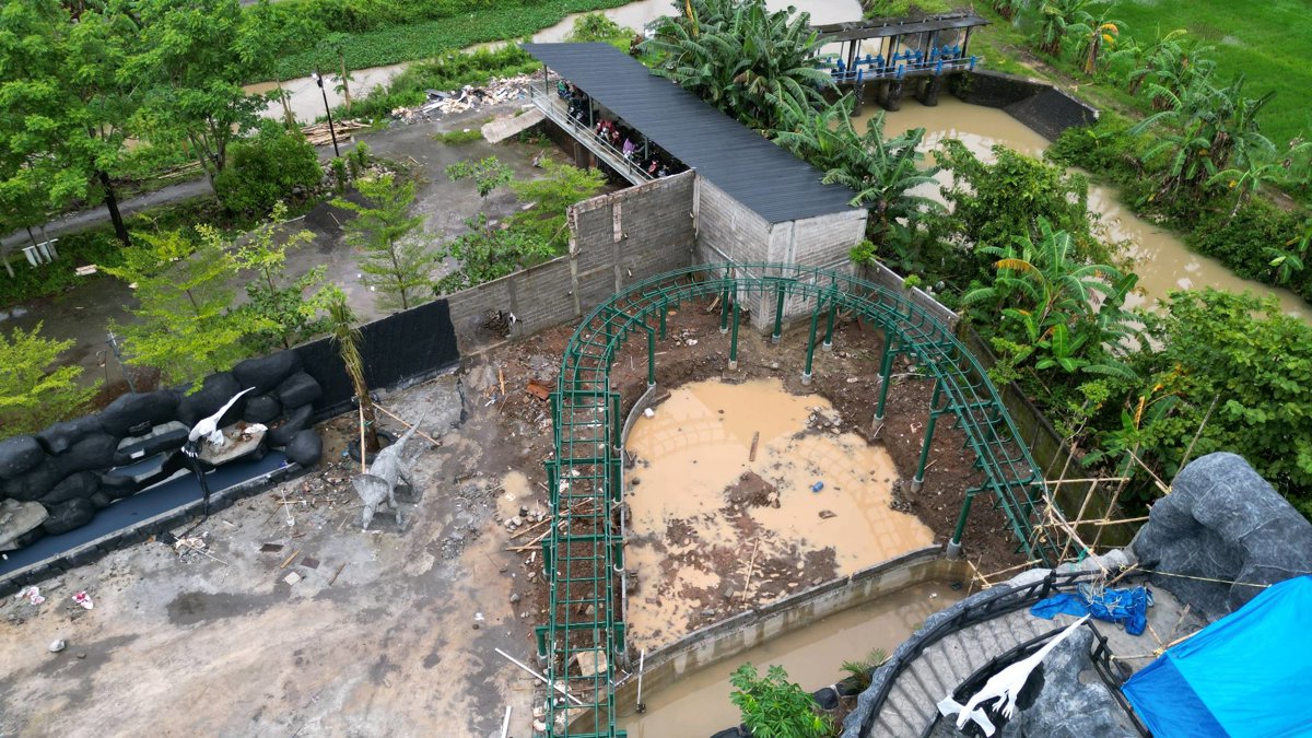 Drone 3d model of Saung Rindu Alam Indah Cakes Aerial drone 3d model in Kabupaten Gowa, Sulawesi Selatan, ID