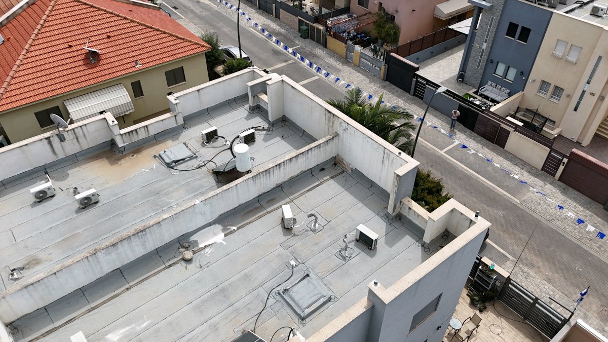 Drone 3d model of ליאורה רחימי קסם הגוף יניב חינה HennHot in באר יעקב Aerial drone 3d model in Be'er Ya'akov, Center District, IL