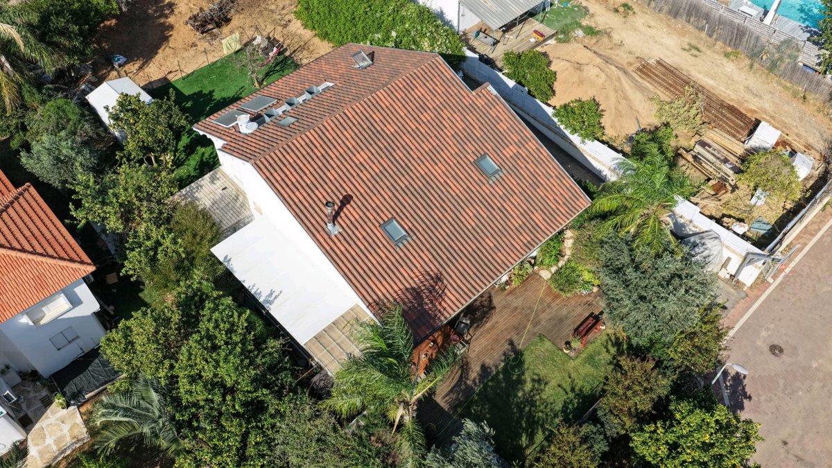 Drone 3d model of סדנת עץ למנהלים Horse and cart Aerial drone 3d model in Kadima Tzoran, Center District, IL