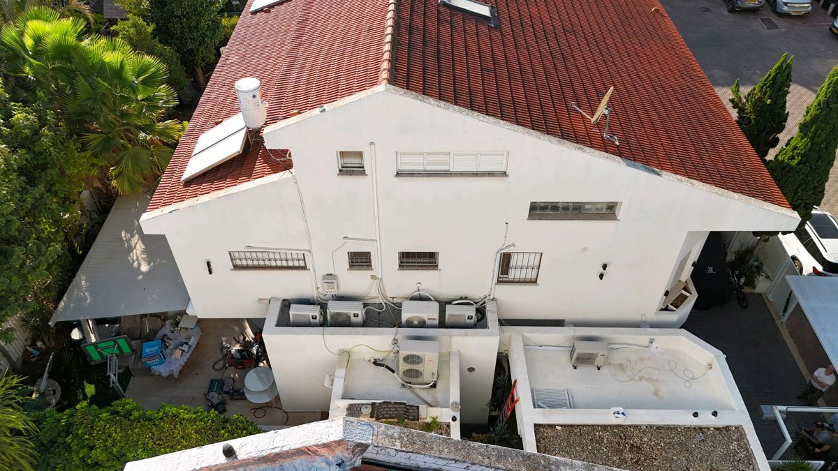 Thumbnail preview for 3D Drone Model of אשכנזי לינדה Teaching Swedish In Israel לימוד שוודית in Yahud Monoson, Center District, Israel