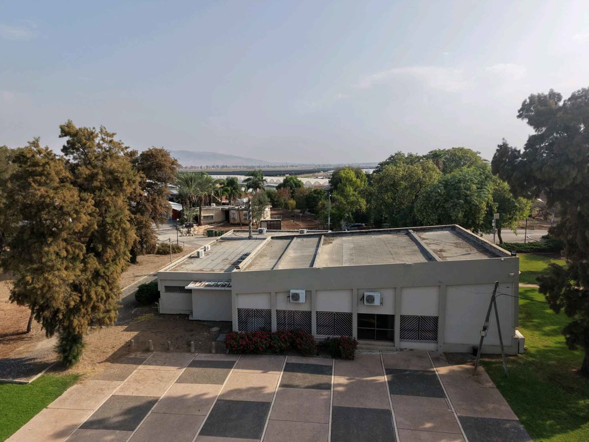 Drone 3d model of כללית מ מכונאות ומסחר in בצל הגלבוע Aerial drone 3d model in Dvora, North District, IL