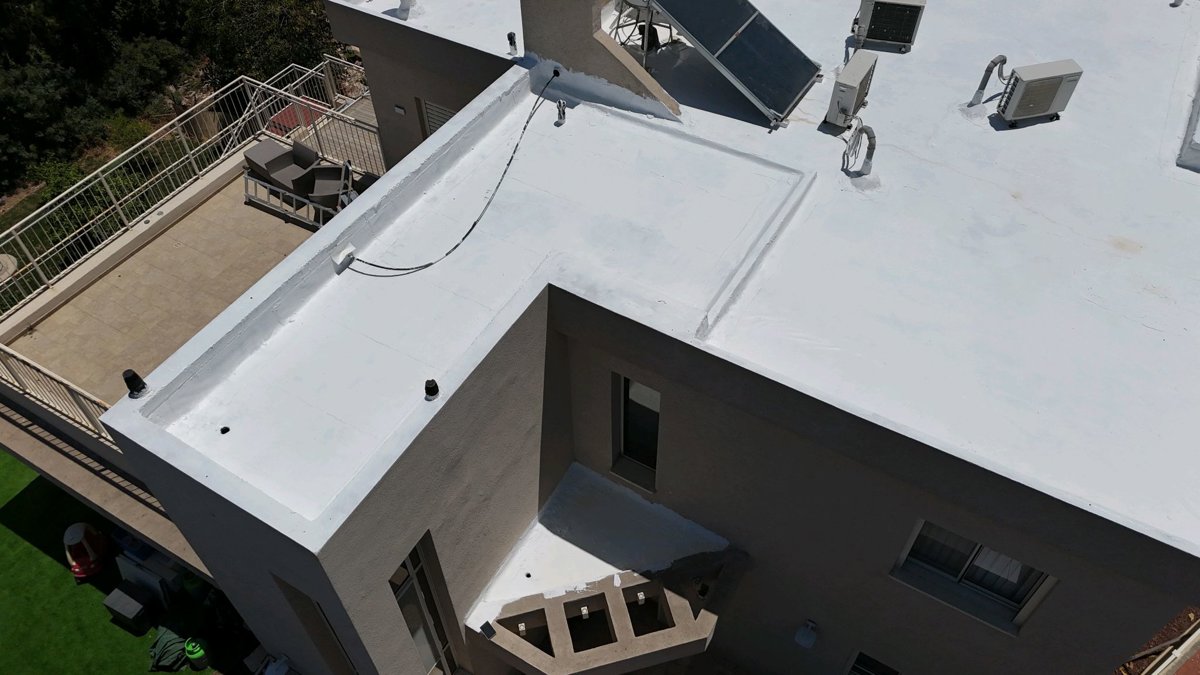 Drone 3d model of בריכת גלי מצובה Tsur Hall Aerial drone 3d model in Matzuva, North District, IL