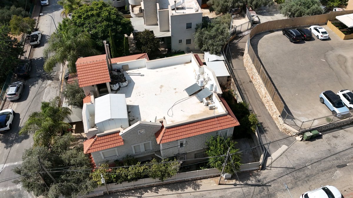 Thumbnail preview for 3D Drone Model of Golden Crust ריפודי קנטור in Mi'ilya, North District, Israel