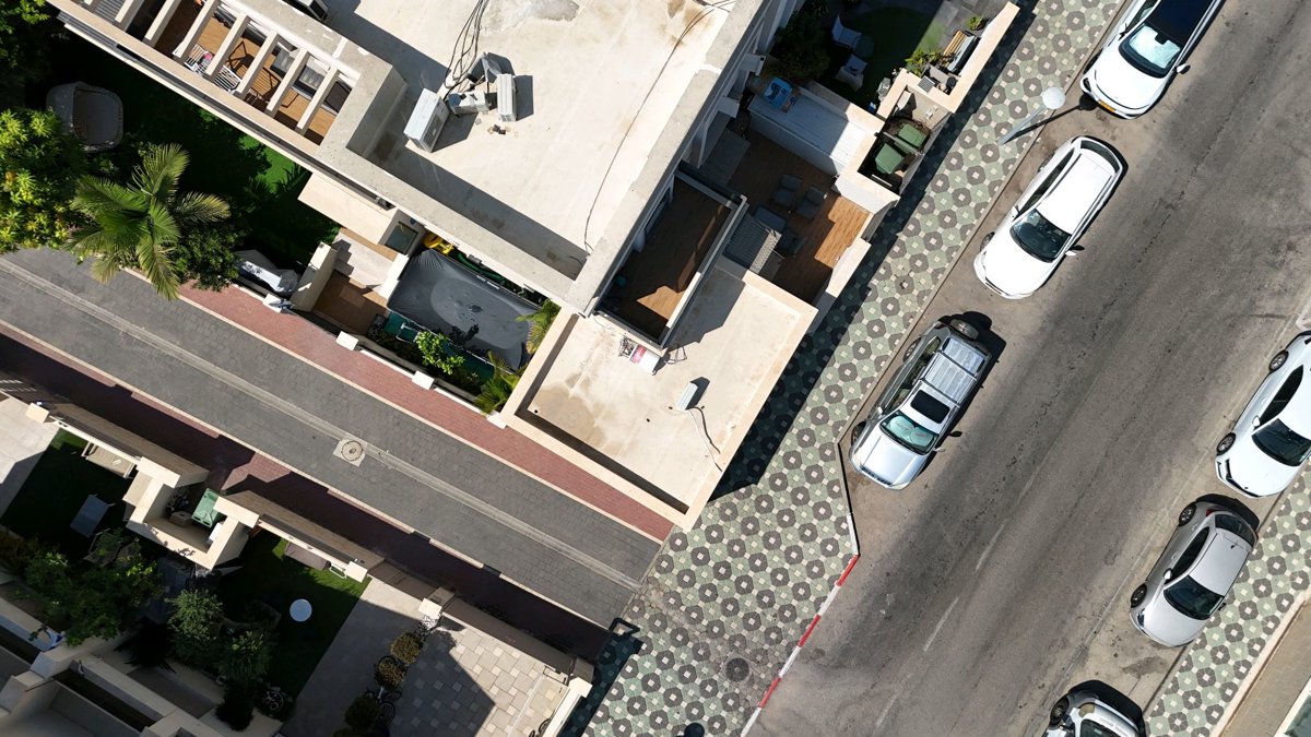 Thumbnail preview for 3D Drone Model of המקום למיזוג וקירור גנון חוויה in Nahariyya, North District, Israel
