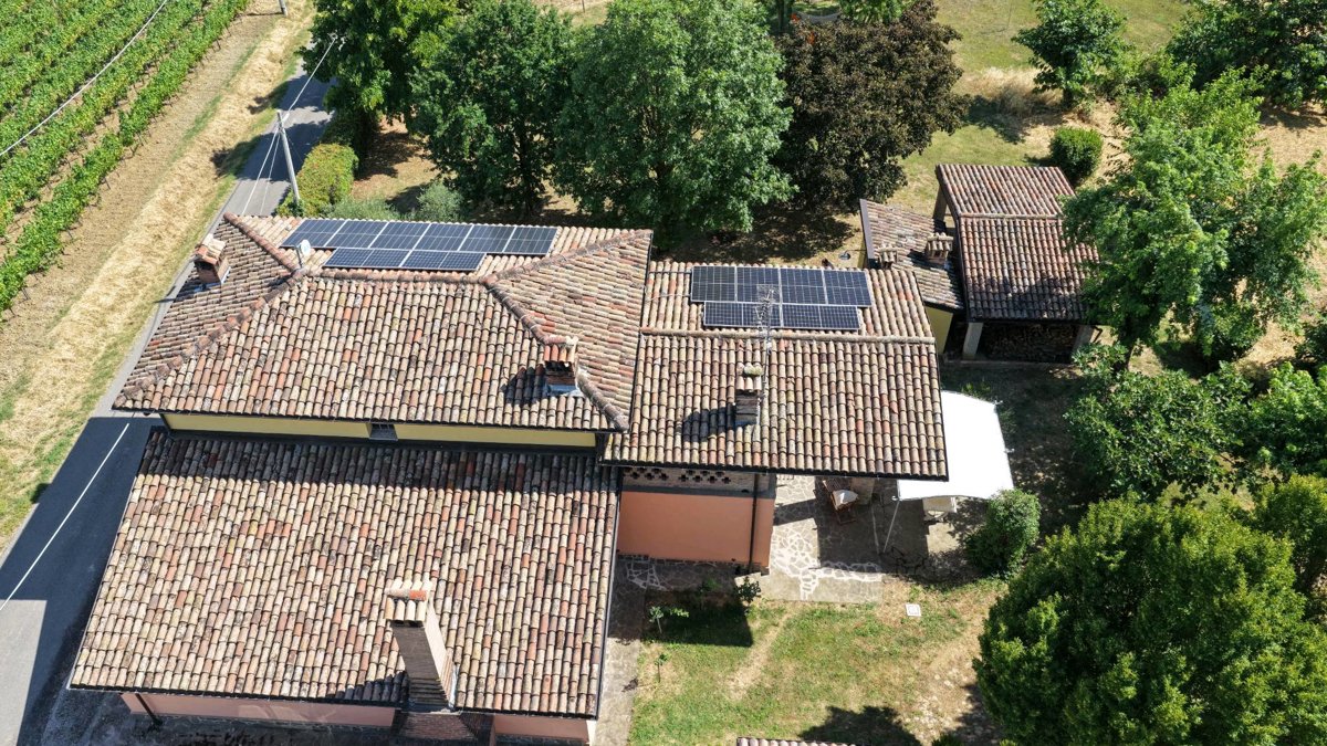 Thumbnail preview for 3D Drone Model of Trekking Ilmio45simo Parallelo Montalto Pavese Costa Grossa Costaiola Sp44 in Provincia Di Pavia, Lombardia, Italy