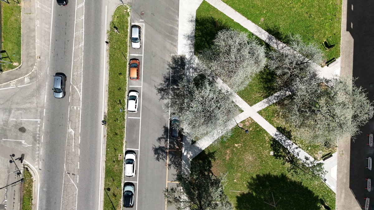 Drone 3d model of MoneyGram Plenitude On The Road Charging Station in sigarette elettroniche Aerial drone 3d model in Villaggio Brollo, Lombardia, IT