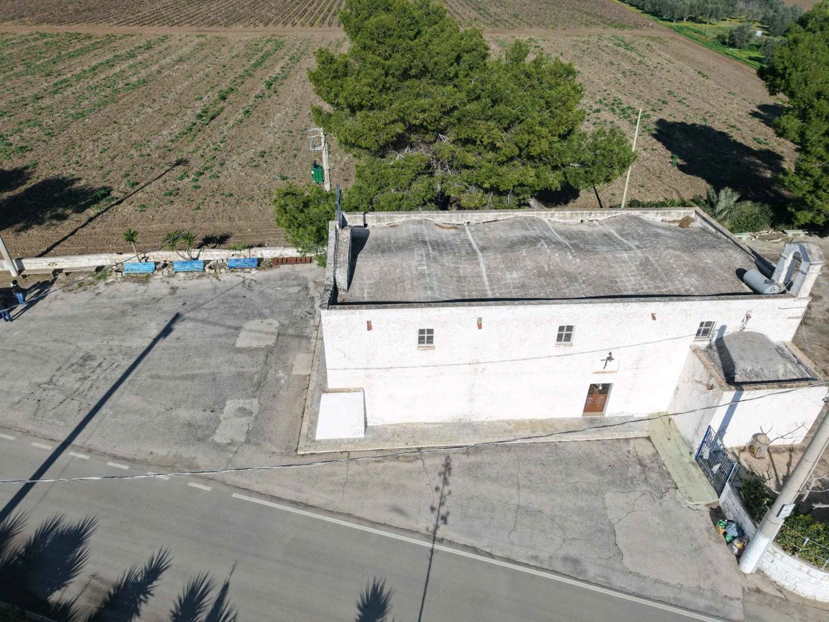 Drone 3d model of Santuario della Madonna Camera Centrale Elettrica Solare in monteparano via roccaforzata Aerial drone 3d model in Roccaforzata, Puglia, IT