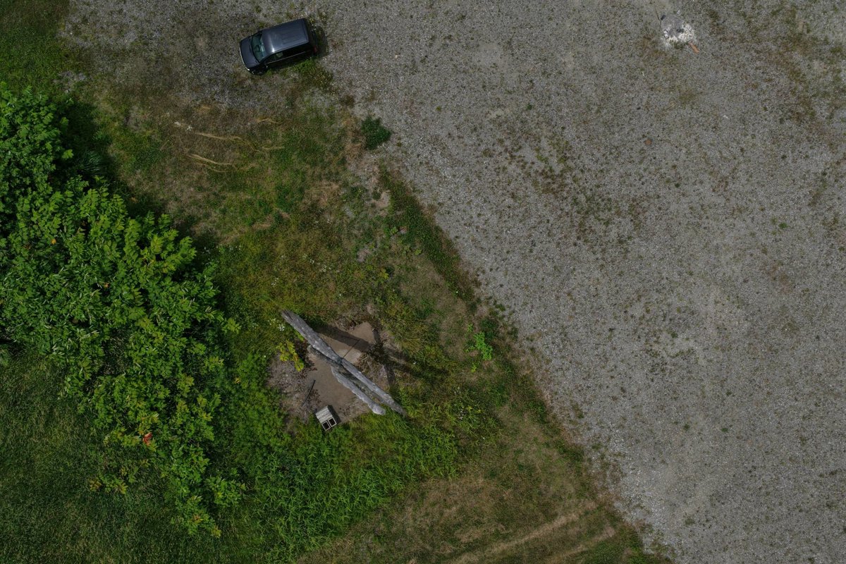 Thumbnail preview for 3D Drone Model of 尻別川吉崎樋門ｃｃｔｖ Kyu Hatsuta Chugakko Iriguchi in Rankoshi, Hokkaido, Japan