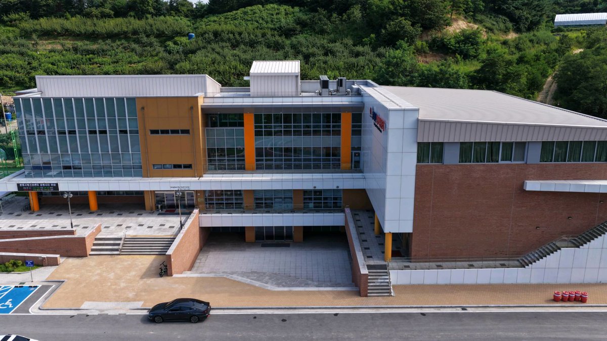 Thumbnail preview for 3D Drone Model of 동해시 청소년체육문화센터 가칭 샘실농원 in Donghae Si, Gangwon-do, South Korea