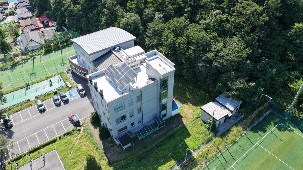 Thumbnail preview for 3D Drone Model of 신동청소년아동장학복지센터 위스타트 정선마을 in Jeongseon Gun, Region, South Korea