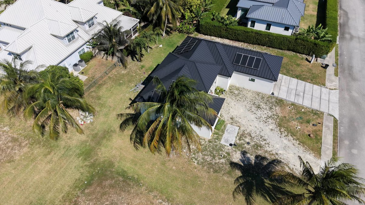 Drone 3d model of Poinciana Pointe Little Gardens in home with saltwater Aerial drone 3d model in Savannah, Bodden Town, KY