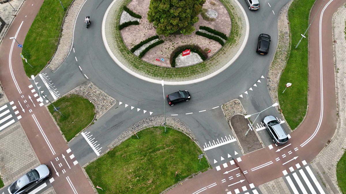 Thumbnail preview for 3D Drone Model of Skatepark Stadspolders Leningoversluiten in Dordrecht, Zuid-Holland, Netherlands