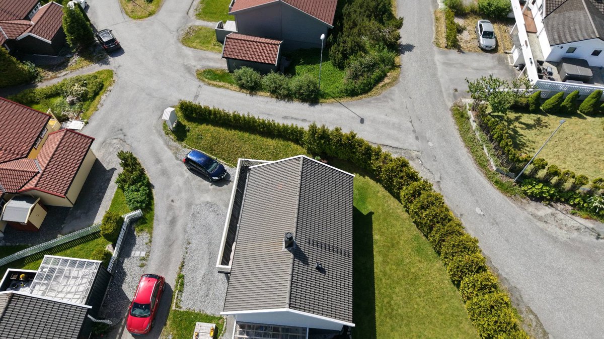 Drone 3d model of Einfrid Grindheim Sunnmøre Folkehøgskule Aerial drone 3d model in Ulstein, M Re Og Romsdal, NO